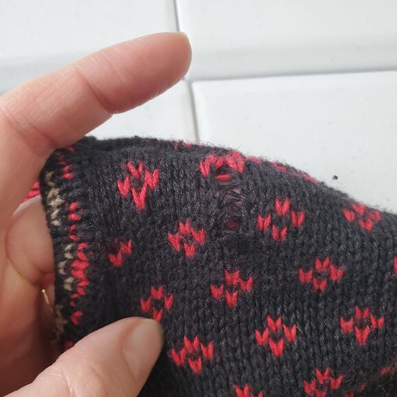 Nomadic Traders Sweater Womens Medium Red Black Fair Isle Cardigan Nordic - Picture 4 of 8